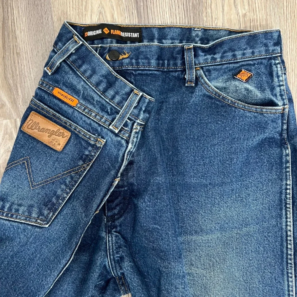 Wrangler FR Flame Resistant FR13M WZ Mens Blue Straight Leg Work Jeans 42x32
